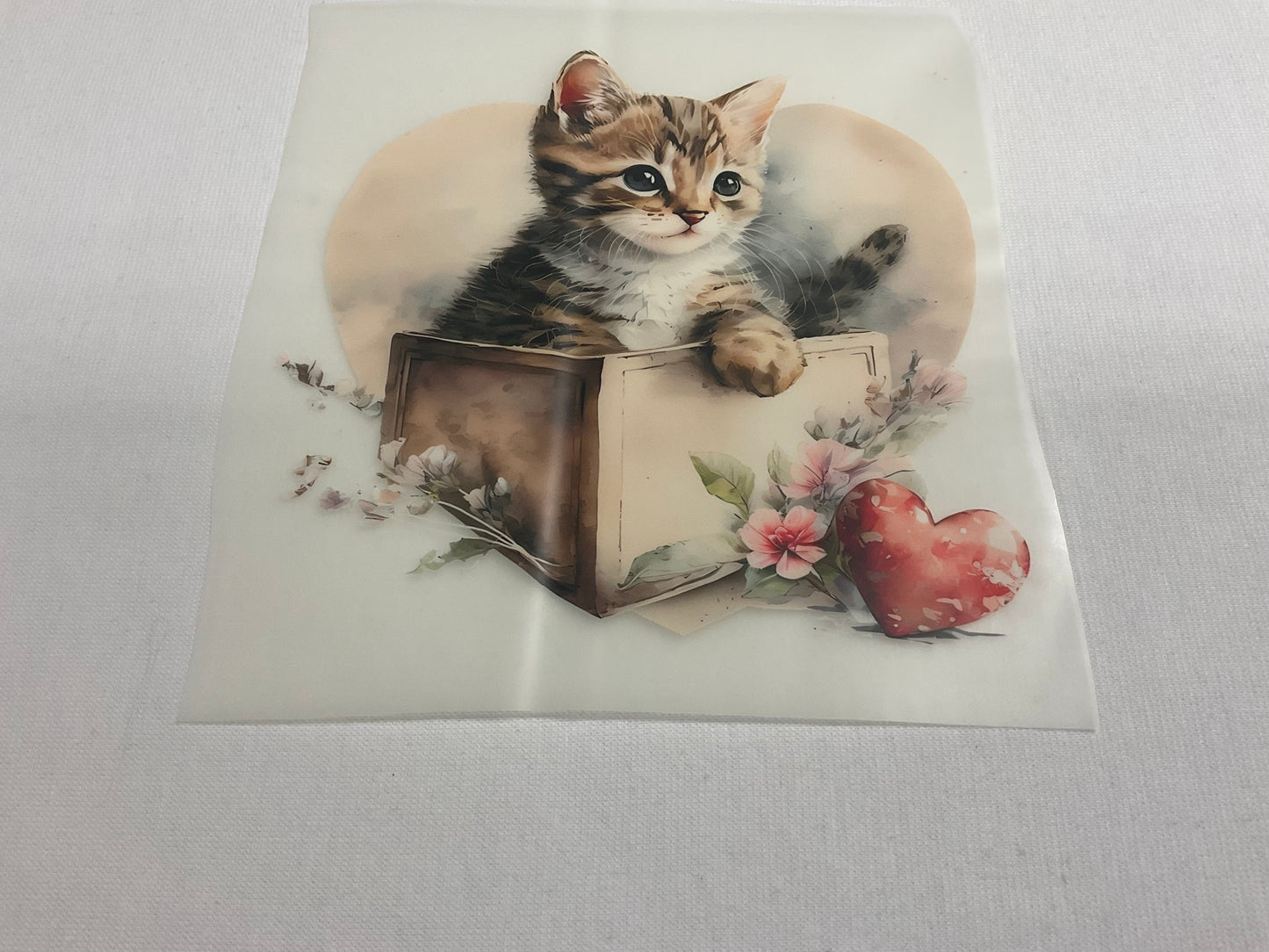 Bügelbild Katze mit Herz 15cm x 13cm (Breite x Höhe )